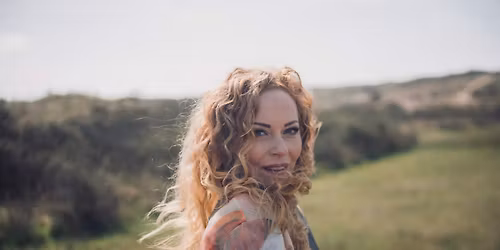 Anneke van Giersbergen in Victorie — Muziek in Alkmaar