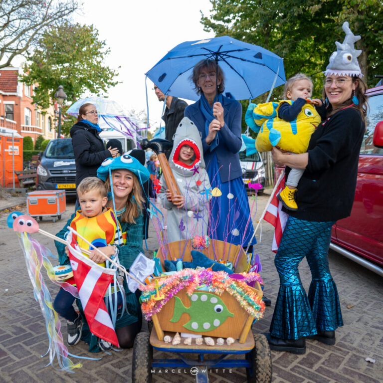 Kinderoptocht — familie-kids in Alkmaar