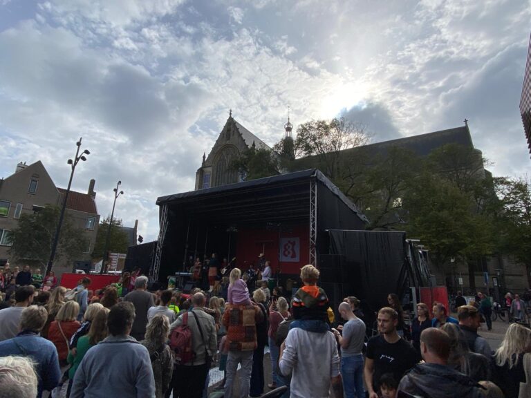 Victorieplein; het swingende muziekplein — Muziek in Alkmaar