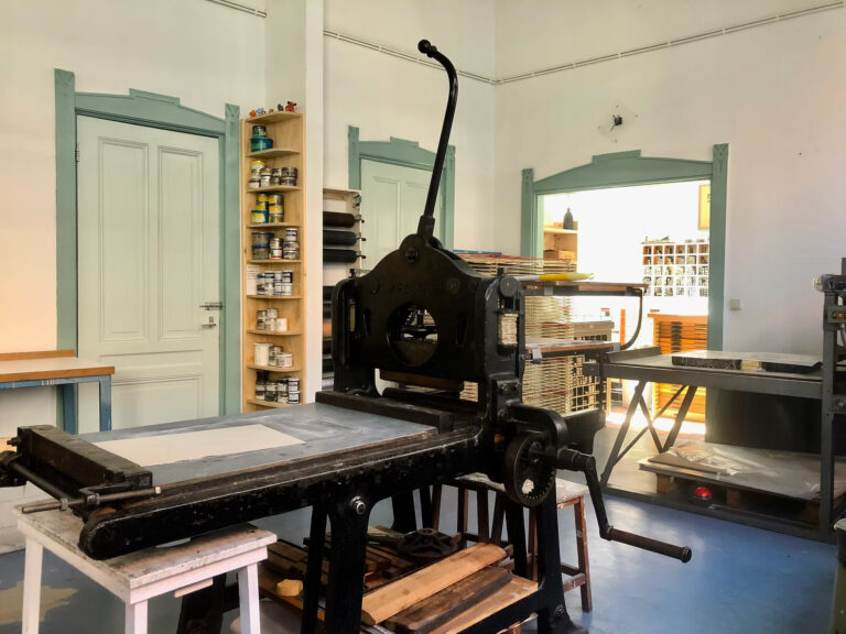 Roosmarijn ten Hoopen | Grafische keukens en verlaten gebouwen — museum-expo in Alkmaar
